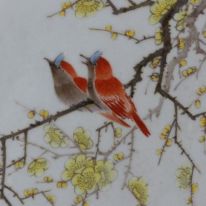 民国珠山八友毕伯涛作粉彩梅开五福花鸟纹圆形瓷板画仿古瓷器摆件