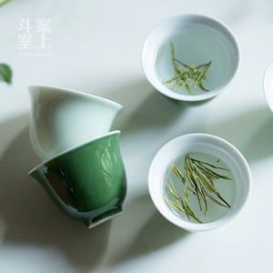 斗室案上景德镇纯手工颜色釉品茗主人杯复古绿色陶瓷茶杯对杯茶具