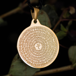 简修行雨宝陀罗尼咒轮吊坠男女款金色经文钛钢项链挂件饰品