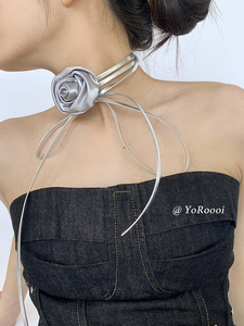 Yoroooi 设计款百搭别致立体银色花朵绑带项链choker装饰两用腰链