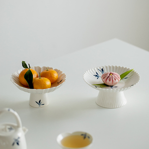 拓土纯手绘蝴蝶兰花茶点盘家用创意陶瓷高足菊瓣水果盘糖果零食盘