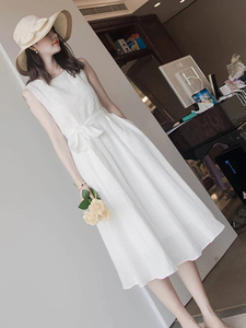 法式连衣裙2024夏季新款洋气御姐女神范超仙气质淑女甜美白色长裙