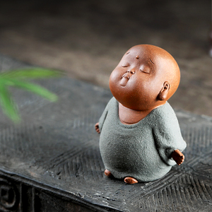 高档宜兴原矿紫砂手工创意茶道摆件茶宠降坡泥沉思小和尚茶室摆设