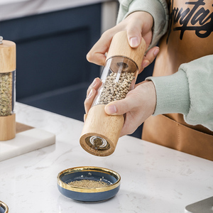 木质胡椒研磨器手动现磨家用黑胡椒粒海盐花椒粉研磨瓶手拧调料罐