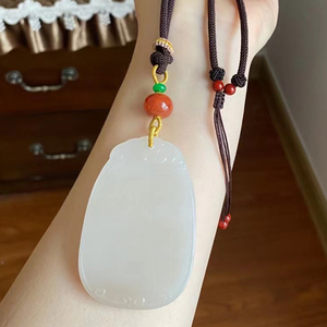 和田玉藕粉色仿古无事牌吊坠搭配原创手工设计南红多宝绳链附证书