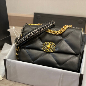 小香风包包女2021年新款香19包高级感菱格链条包真皮云朵包斜挎包