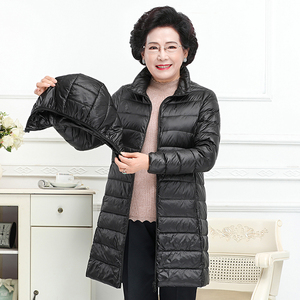 2022新款冬季女士羽绒服中老年妈妈装中长款轻薄大码可拆卸帽外套