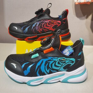 安踏儿童2022年新款春季男小童旋转扭扣运动休闲跑步鞋 312219915