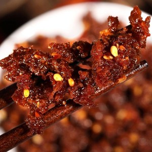沙嗲牛肉味辣条干颗粒面筋四川特产沙爹麻辣片儿时休闲零食小吃.