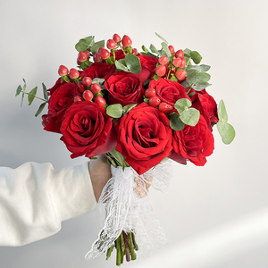 手捧花玫瑰花束鲜花速递同城新娘婚礼昆明沈阳北京上海同城配送店