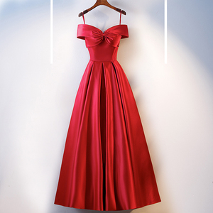 新娘敬酒服吊带酒红色结婚一字肩2021新款缎面小个子孕妇宴会礼服