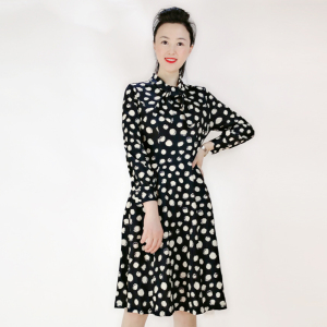 k&ch/纤牌女装冬季新款收腰显瘦蝴蝶结领口长袖连衣裙c194s220g1