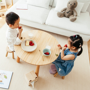 幼儿园桌椅套装宝宝学习桌写字看书游戏玩具桌小圆桌实木儿童桌子