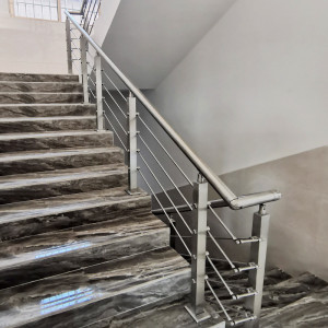 楼梯扶手护栏自装不锈钢立柱室外方管拉丝简约室内围栏阳台栏杆