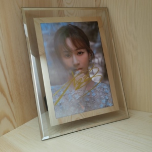 杨紫签名照 杨紫周边同款代言海报明信片写真应援立牌娃送人礼物