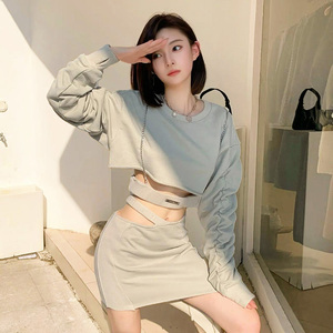 纯欲风露腰性感圆领卫衣早秋新款韩版设计感不规则包臀短裙两件套