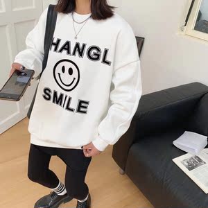 zw卓娃2020冬5762加绒加厚字母贴布笑脸慵懒风纯色打底套头卫衣女