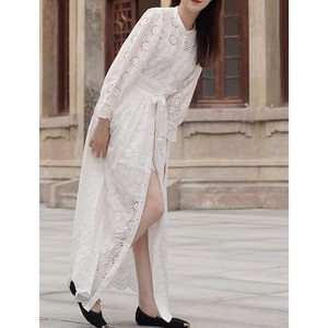 法式镂空白色连衣裙女夏季新款高级感蕾丝直筒裙中长款开衫长裙子