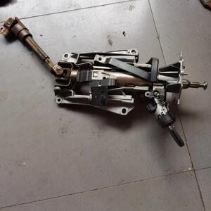 适用标致世嘉凯旋雪铁龙c5汽车方向转向立柱管柱十字节万向节总成