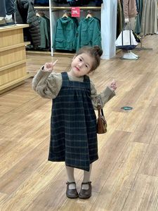 韩国童装女童格子毛呢背心裙2024冬季儿童洋气学院风针织衫连衣裙