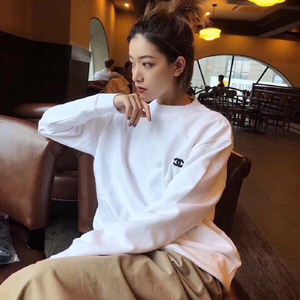 chanel/香奈儿 经典情侣黑白双c刺绣宽松长袖t恤套头休闲卫衣男女