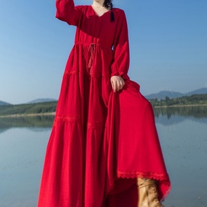 民族风长袖连衣裙女春季2024年V领蕾丝花边红色抽绳显瘦大摆长裙