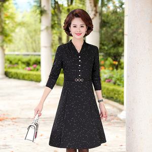 100人付款淘宝中年女春装长袖裙子2021新款中老年春秋气质套裙洋气