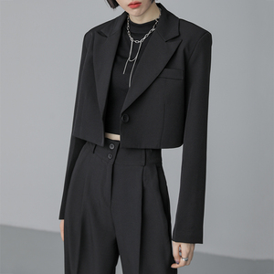 2022初春新款黑色西装短外套女宽松帅气短款西服套装小上衣女装