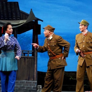 现代京剧沙家浜智斗演出服刁德一胡传魁戏服戏曲衣服阿庆嫂服装女