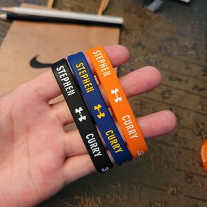 00147258369诺子淘宝nba球星斯蒂芬库里手环30号 篮球运动硅胶腕带