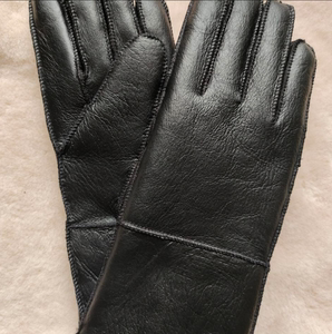 真皮真毛皮毛一体女款五指冬季加厚防风防冻手套舒适度高