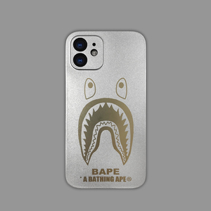 潮牌bape鲨鱼嘴适用苹果13手机壳11pm个性男女xsmax电镀银色iphone12