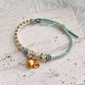 唯美铃兰花手绳原创手工编织桃花吊坠手链小红书同款手编绳送礼物