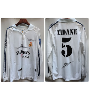 2002皇马世俱杯决赛球衣齐达内签名版贝克汉姆菲戈劳尔罗纳尔多