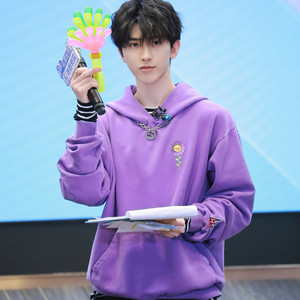 新款蔡徐坤同款衣服紫色小花上衣宽松连帽潮流盐系女卫衣2020年女