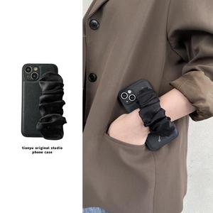 暗黑风黑纱透明腕带适用于苹果15pro手机壳iphone14promax简约13pro复古11pro可背带xsmax斜挎12promax皮纹14