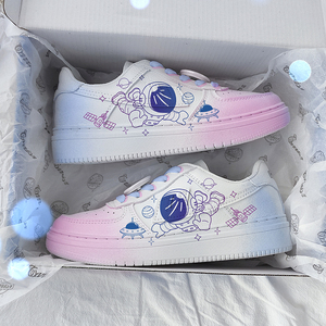 回力联名星空小白鞋女夏季限量款空军一号渐变色宇航员情侣板鞋aj