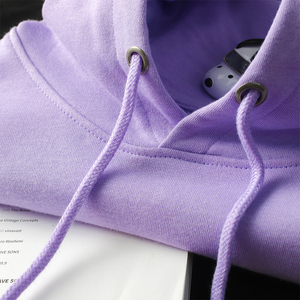 淡紫色卫衣情侣