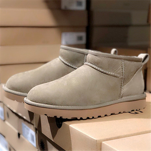 正品 新款ugg雪地靴女周冬雨同款冬季羊皮毛一体短筒鞋短靴套筒潮