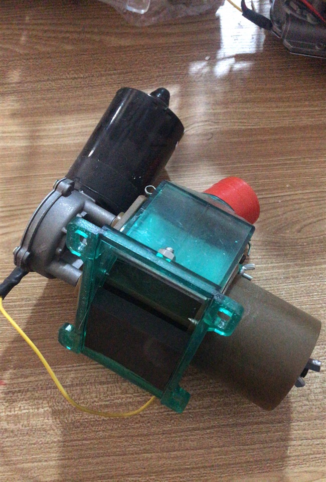 电动肥盒 电子施肥器 电排肥 新型农机旋耕机施肥箱配套包邮