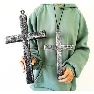 仿真塑料道具大小十字架鬼屋影视酒吧密室整蛊恶搞武器cos装饰