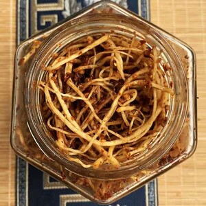 麻辣撇菜根云南特产农家腌制佤味韭菜根苤菜根下饭菜批发