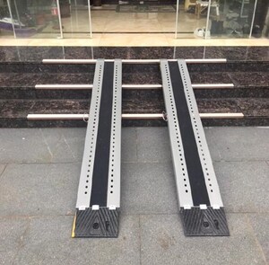 汽车坡道斜坡板升降上车铁制防滑阶梯楼梯台阶垫加厚型无障碍定制