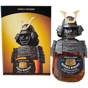 一甲日本武士调和威士忌 塑胶武士头盔 武将骑士 余市 日本 nikka