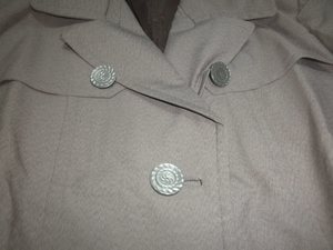 尚德轩二手影视服装道具六七八十年女士老风衣有机玻璃纽扣风衣16