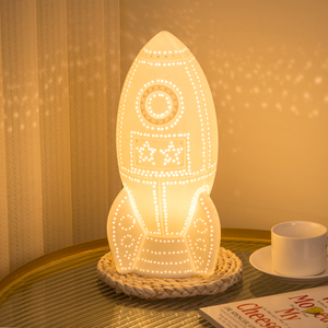 ins台灯简约儿童卧室床头柜创意生日礼物男孩女孩梦幻火箭小台灯