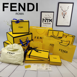 fendi芬迪围巾盒子披肩包装盒法棍包礼品盒防尘袋包装袋子购物袋