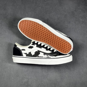 正品万斯男女鞋黑白奶牛涂鸦gd style 36权志龙半月包低帮板鞋