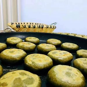 农家自制软雀粑软萩粑软芡粑雪花粑黄冈罗田英山特产清明粑软曲粑