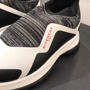 【sole欧洲购】纪梵希【折扣季】女款拼接袜子鞋